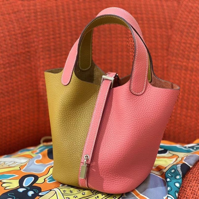 H**mes shopping bags